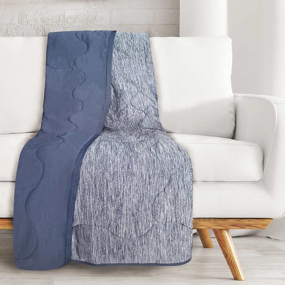 Sutton Place Cooling Throw, Reversible to Cotton - Picture 3 of 5